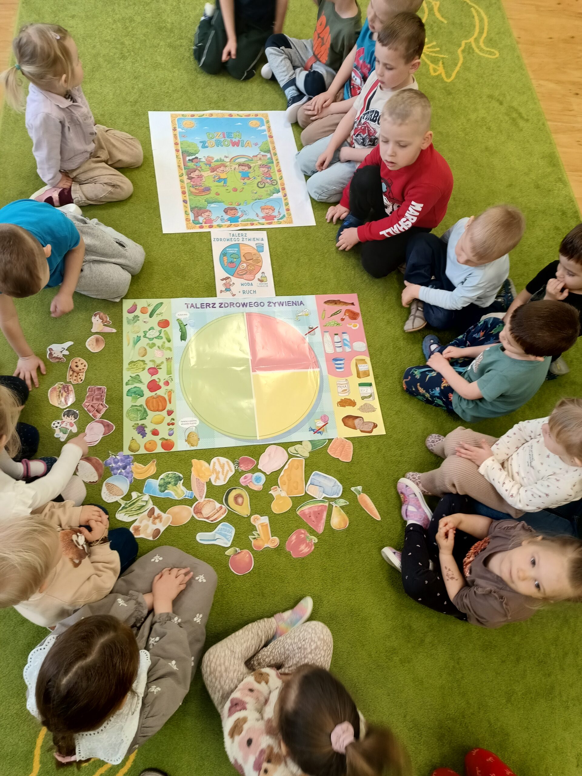 Dzień ZdrowiaDzień Zdrowia w Naszym Przedszkolu: Małe Kroki do Wielkiej Formy!Dzień Zdrowia